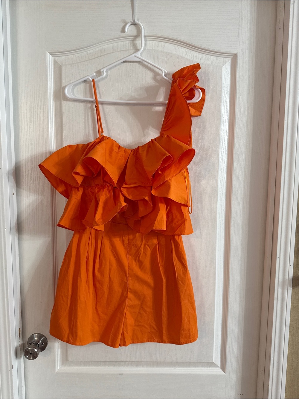 Strut & Bolt Orange One Shoulder Ruffle Short Romper NWT  M. AP-286